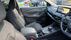 Nissan Qashqai 1.3 DiG-T MH 158 N-Connecta 5dr Xtronic Petrol Hatchback